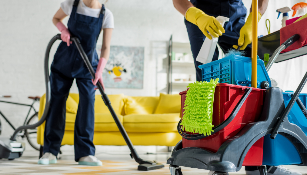 Cleaning crew cleaning apartment - Why Jeeves